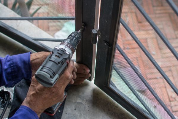 Cost of Steel Window Repair in Issaquah