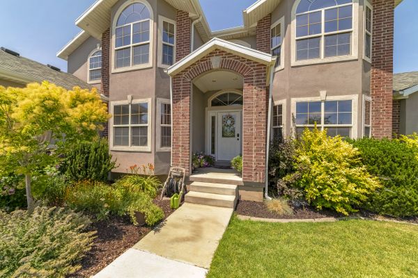 Cost of Transom Window Replacement in Issaquah